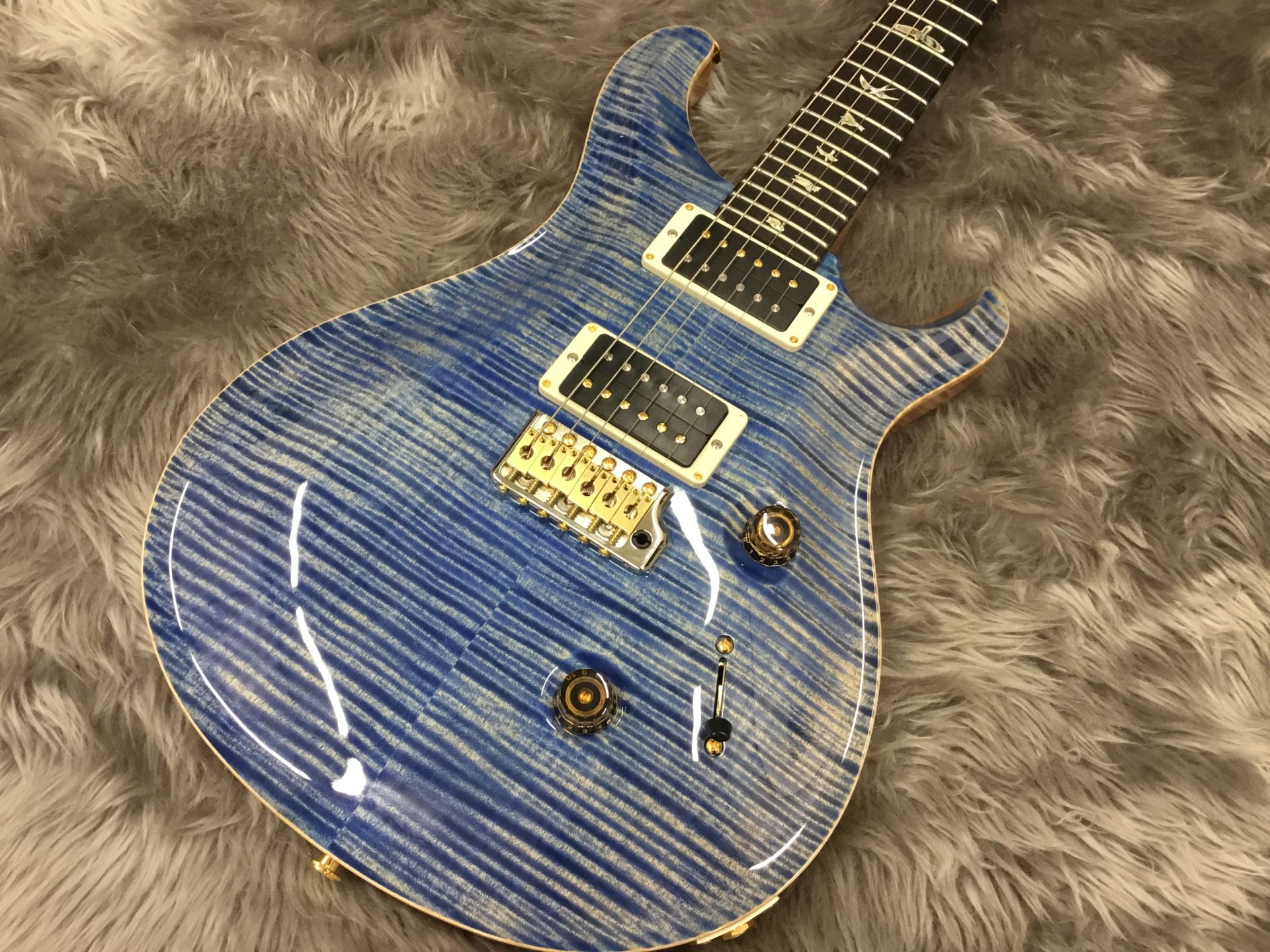 エレキギター】極上トラ目のPaul Reed Smith/Custom24/10Top PT入荷