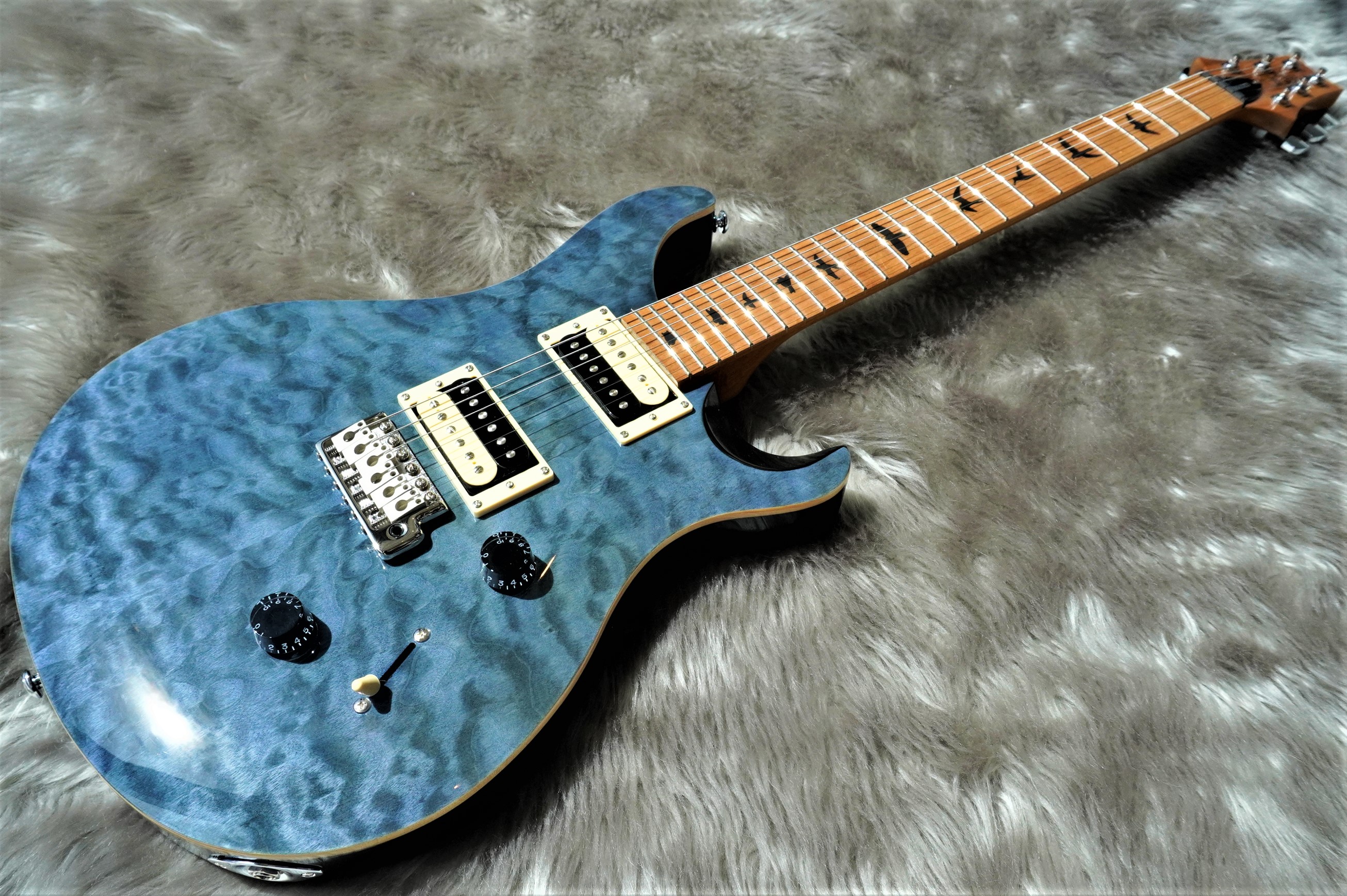 新製品】Paul Reed Smith 限定モデル SE Custom 24 Roasted Maple LTD