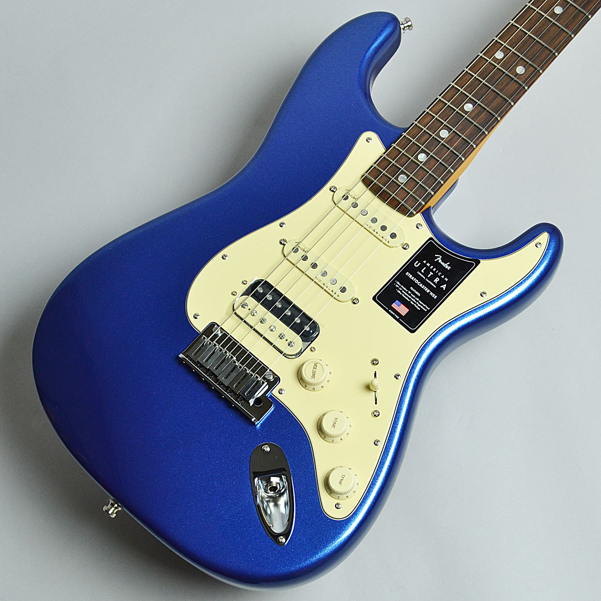 Fenderの新フラグシップ！「American Ultra Stratocaster HSS」が
