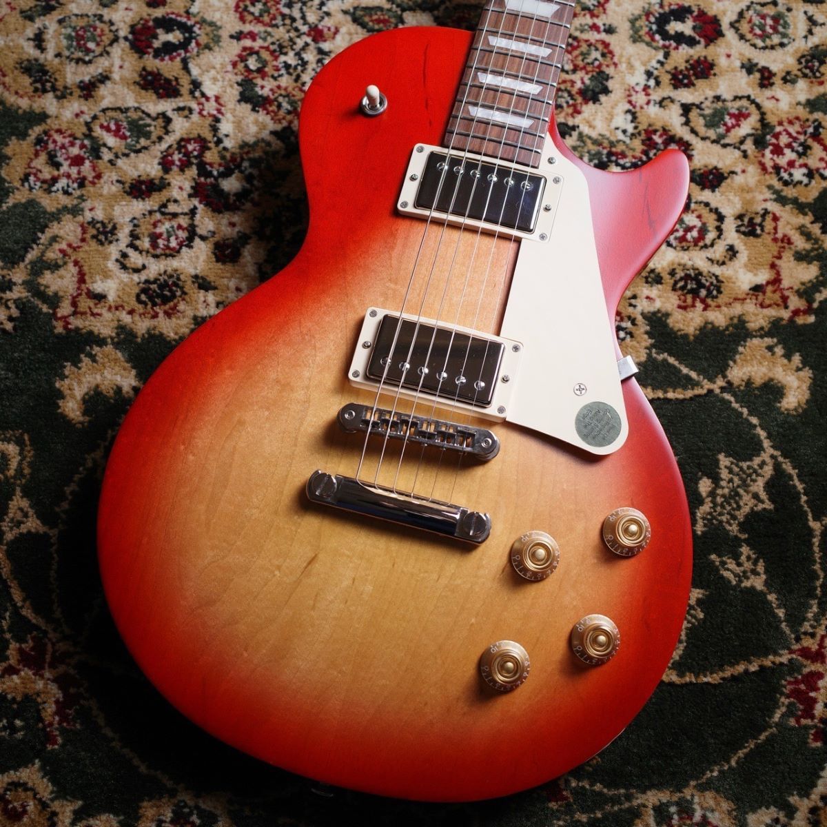 Gibson Les Paul Tribute Satin Cherry Sunburst 【ギブソンならではの