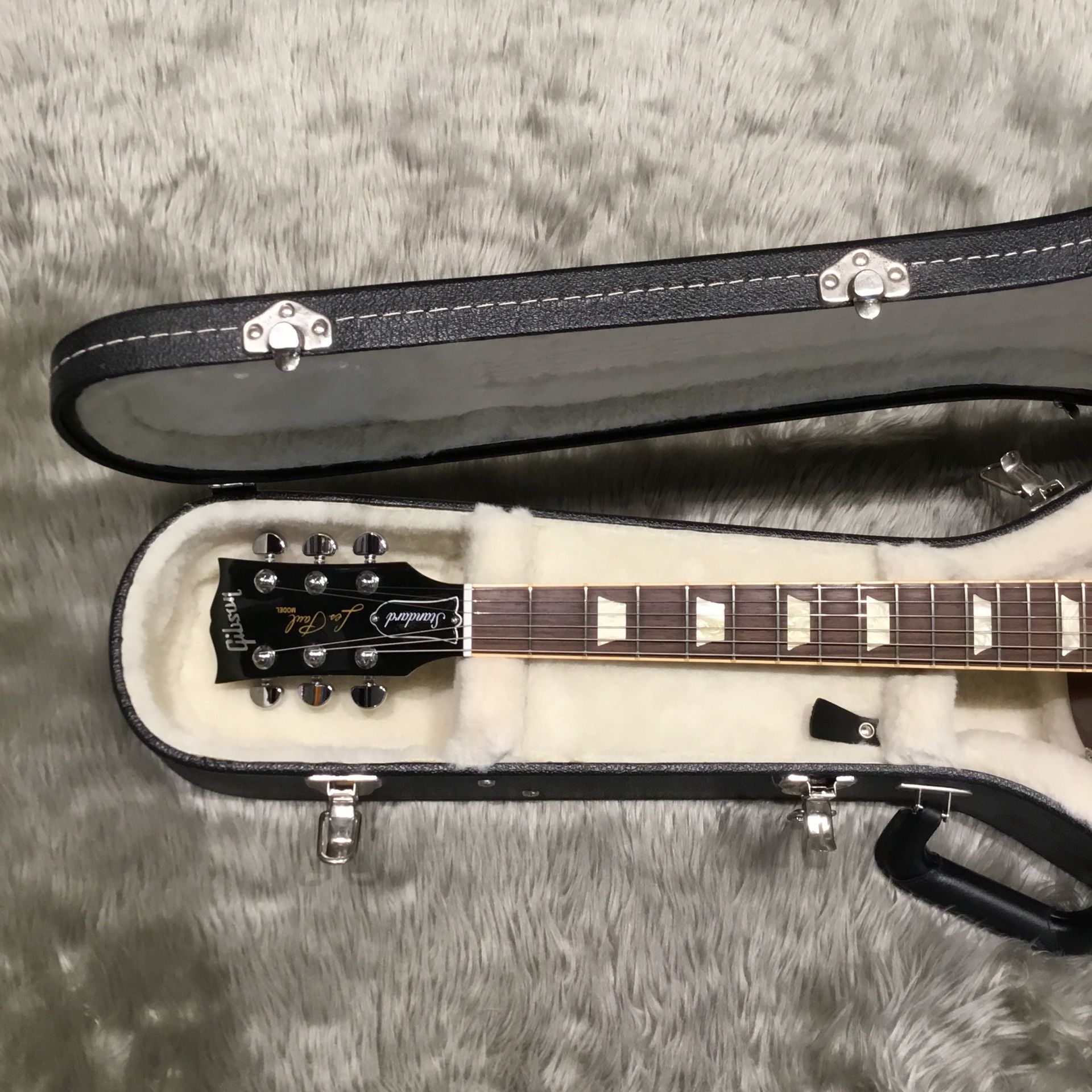 新入荷情報】中古 Gibson Les Paul STANDARD 2013 超美品が入荷