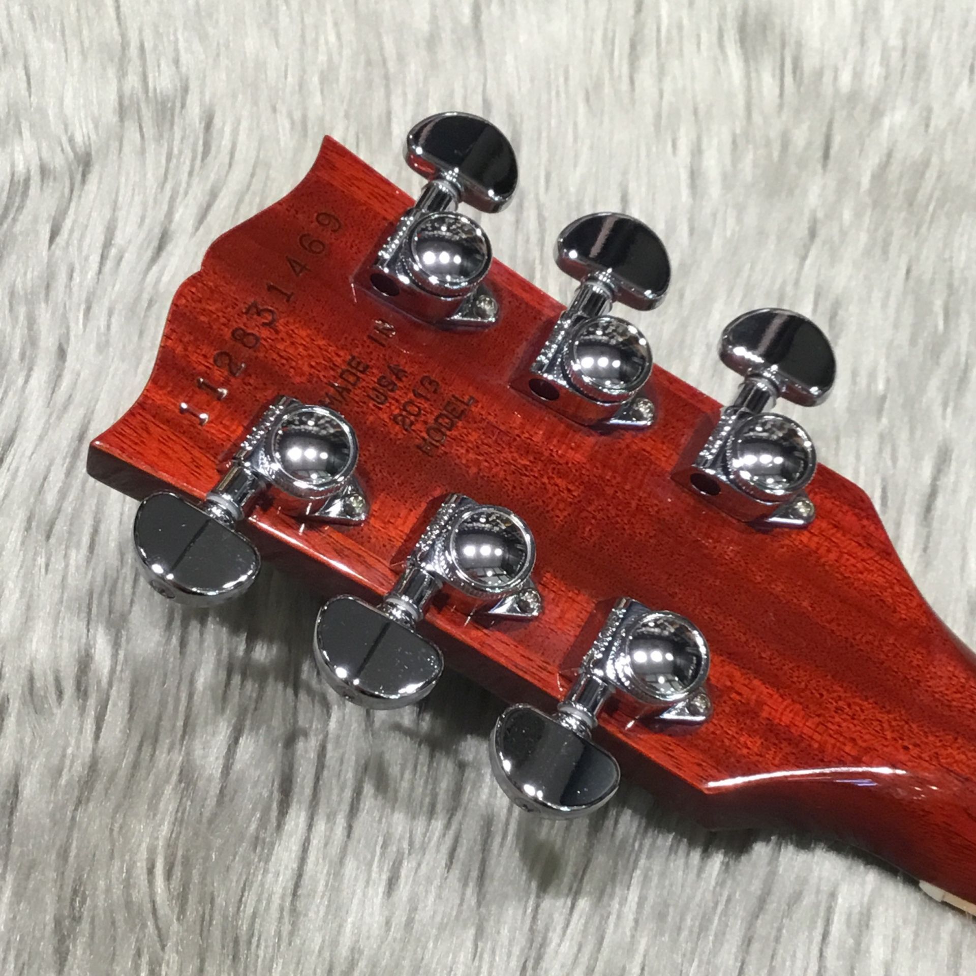 新入荷情報】中古 Gibson Les Paul STANDARD 2013 超美品が入荷