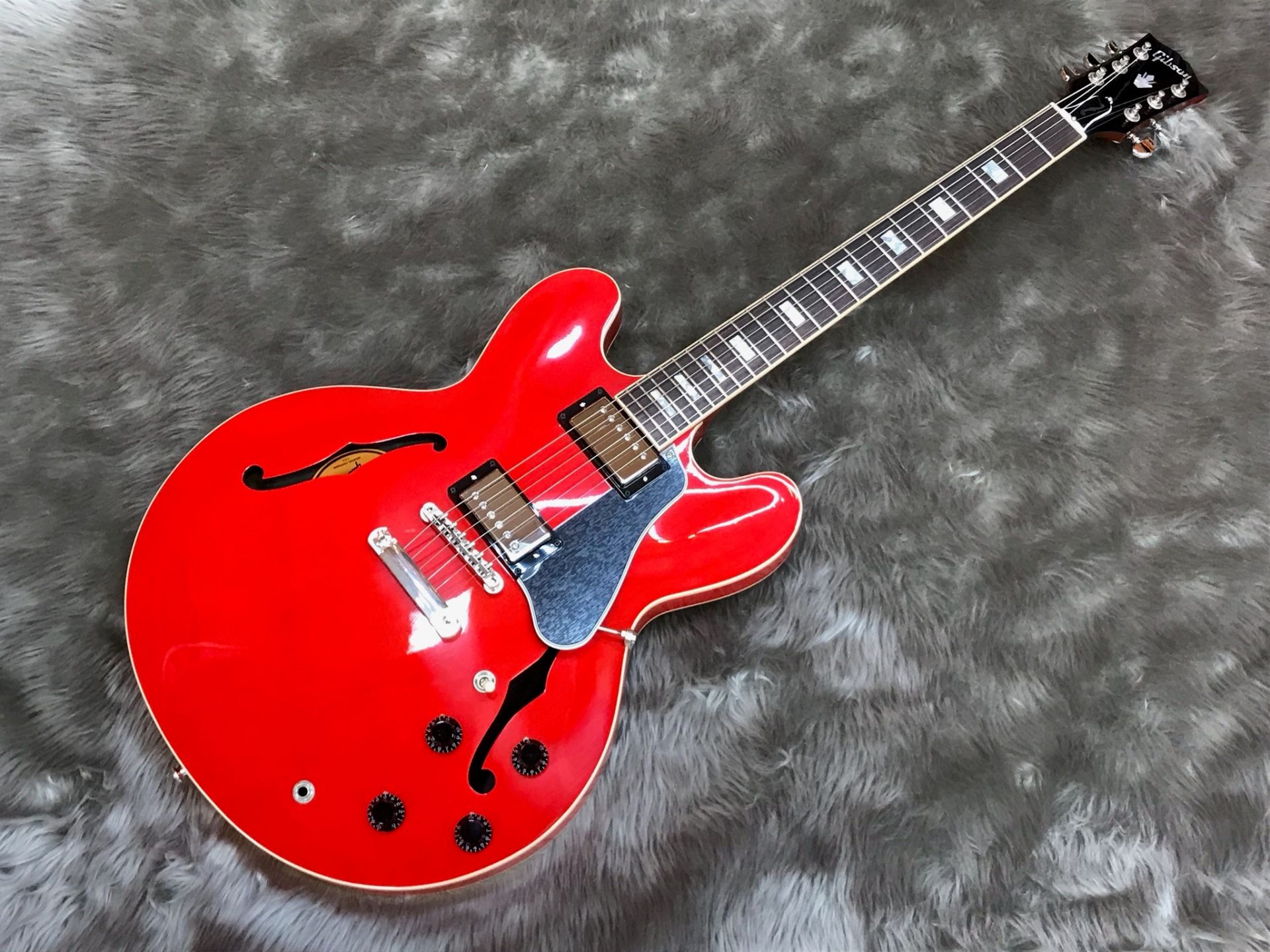 新入荷情報】Gibson箱物モデルが続々入荷！｜島村楽器 イオンモール