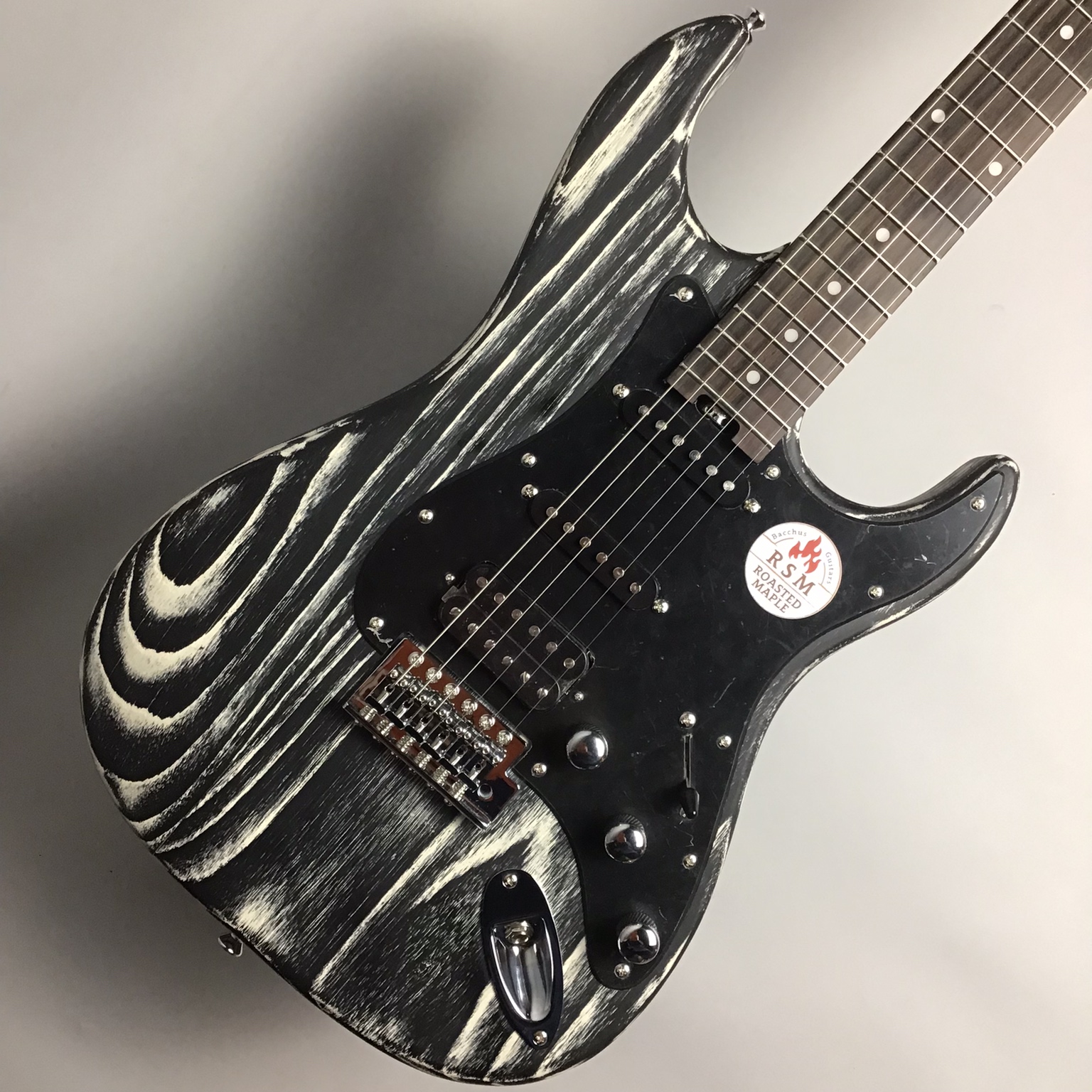 ギター入荷速報！】Bacchus (バッカス) SGS-ASH RSM (Black and White