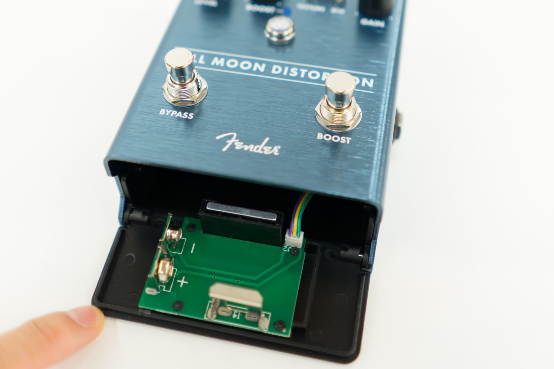エフェクター】美しい青筐体！Fender「FULL MOON DISTORTION」入荷致し
