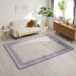 贅沢な厚みと弾力性で、 リビングの寛ぎシーンを 快適に♪ 通気性抜群