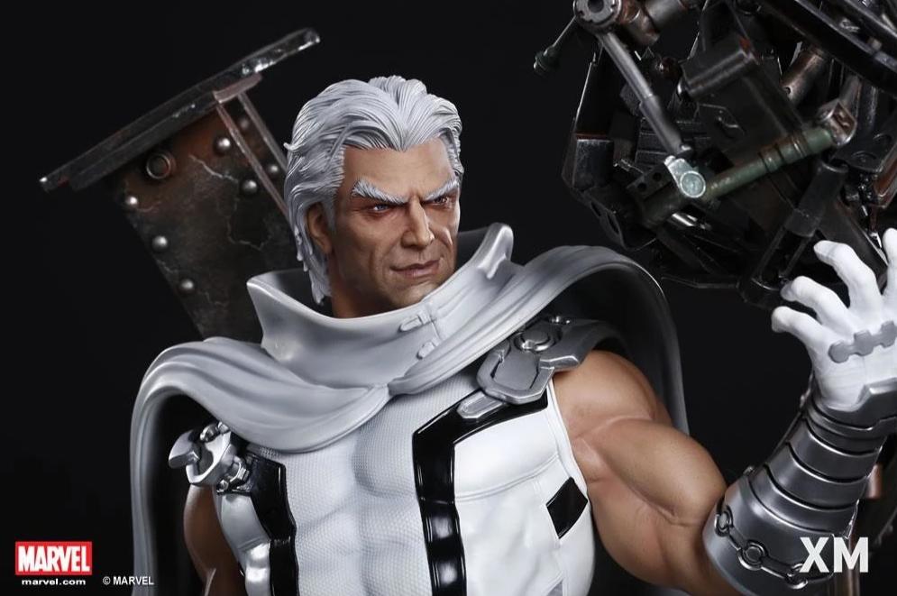 Magneto ( White Version ) 1/4 Scale Statue - Spec Fiction Shop