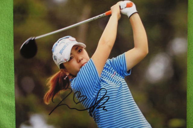 宮里美香プロ 直筆サインフォト - SPORTS GALLERY USA