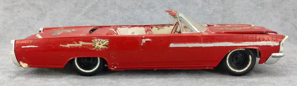 AMT 1963 Pontiac Bonneville Convertible Built Kit with Box