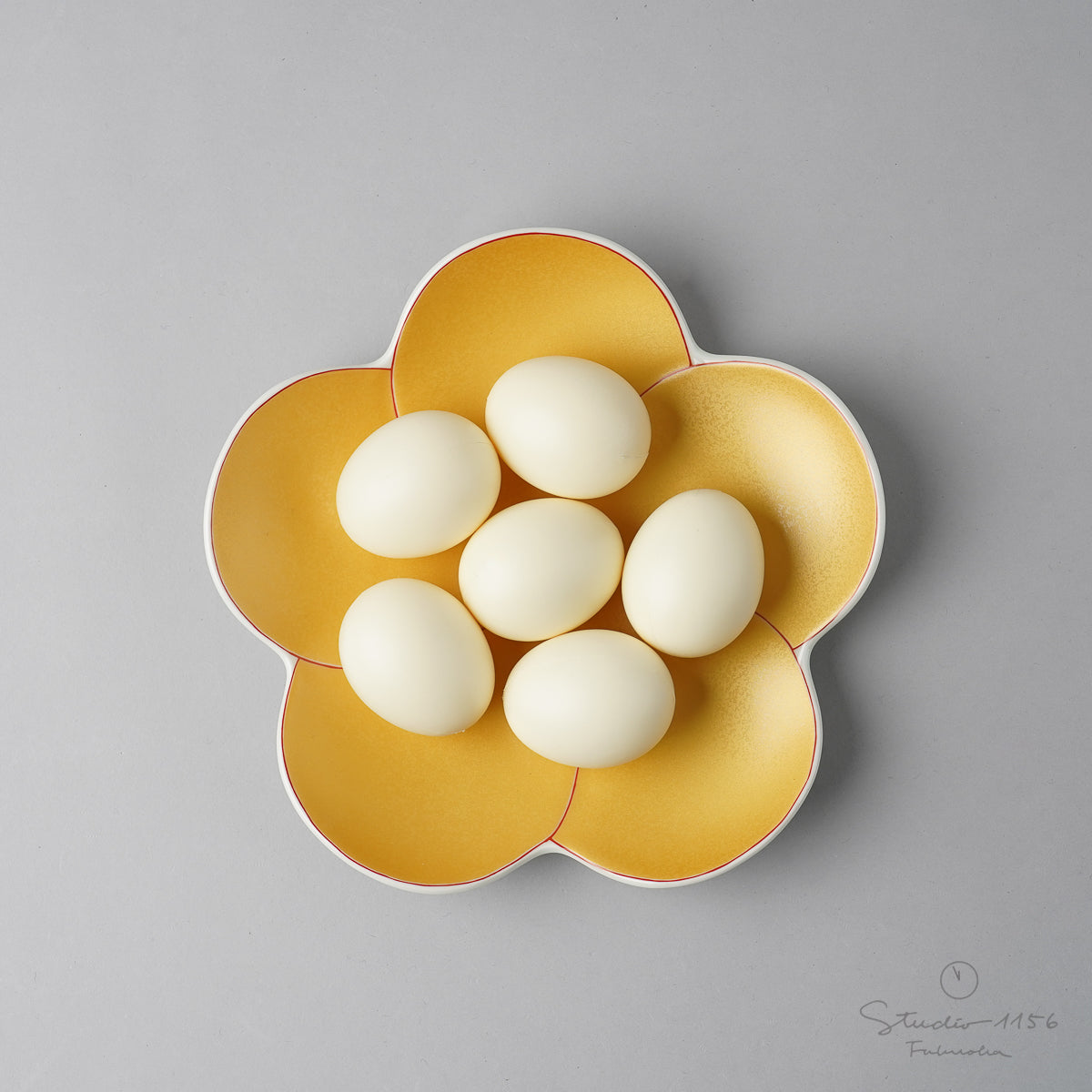 有田焼 捻り梅型七寸盛皿 21cm 幸楽窯の通販｜Studio1156 – 【公式
