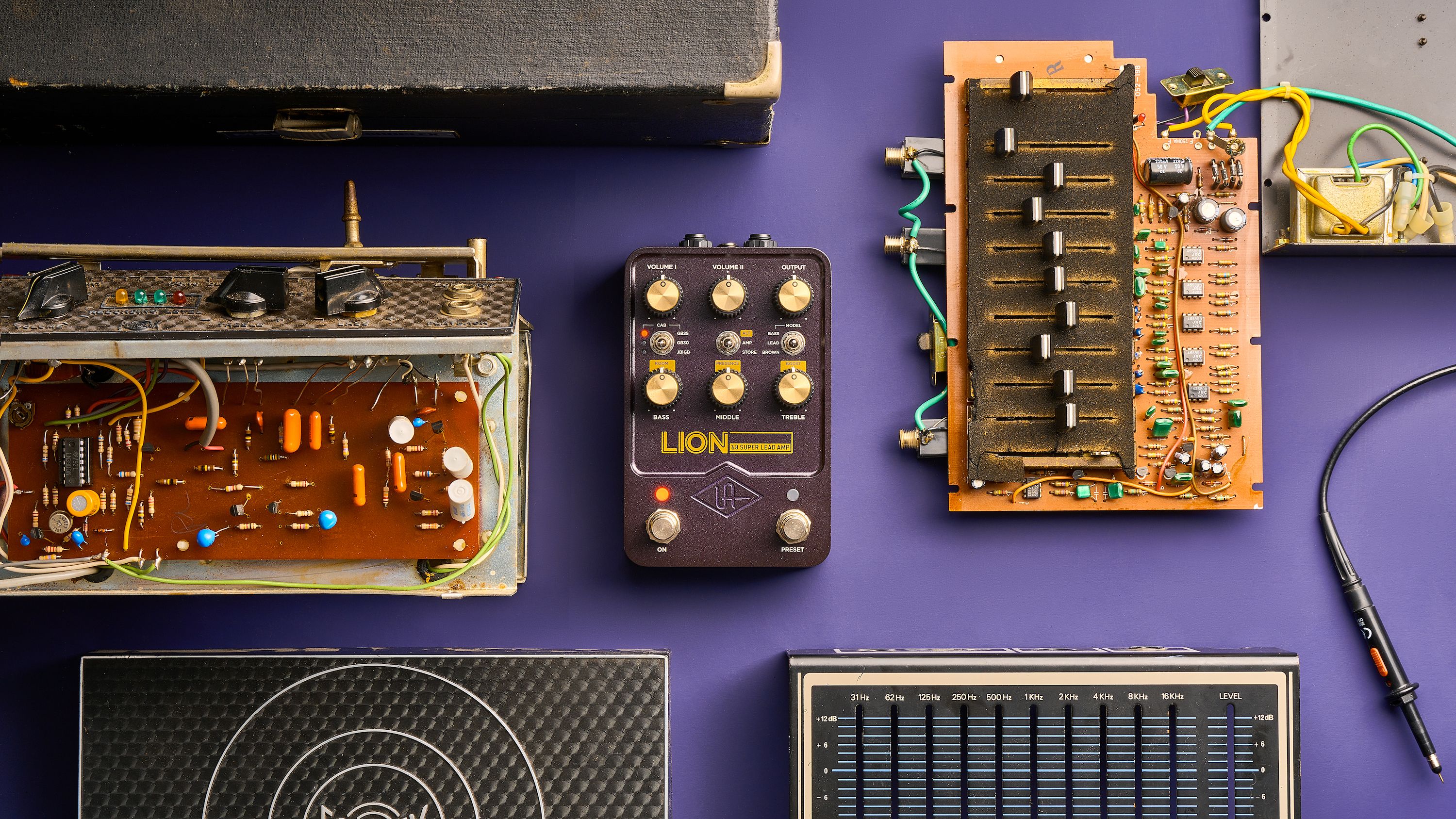 Universal audio UAFX Lion '68 Super Lead Amp Guitar amp modeling