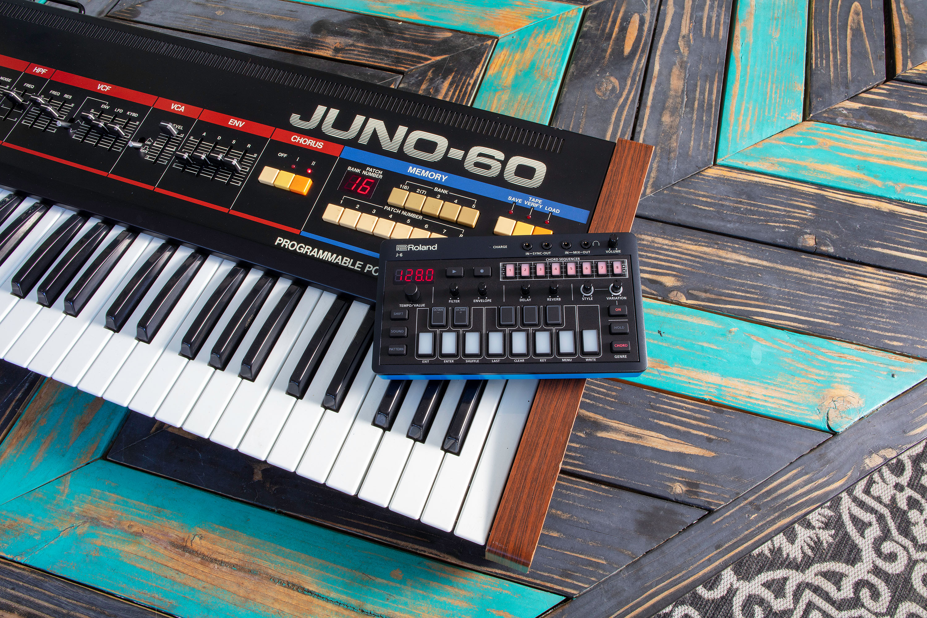 Roland J-6 Synthesizer