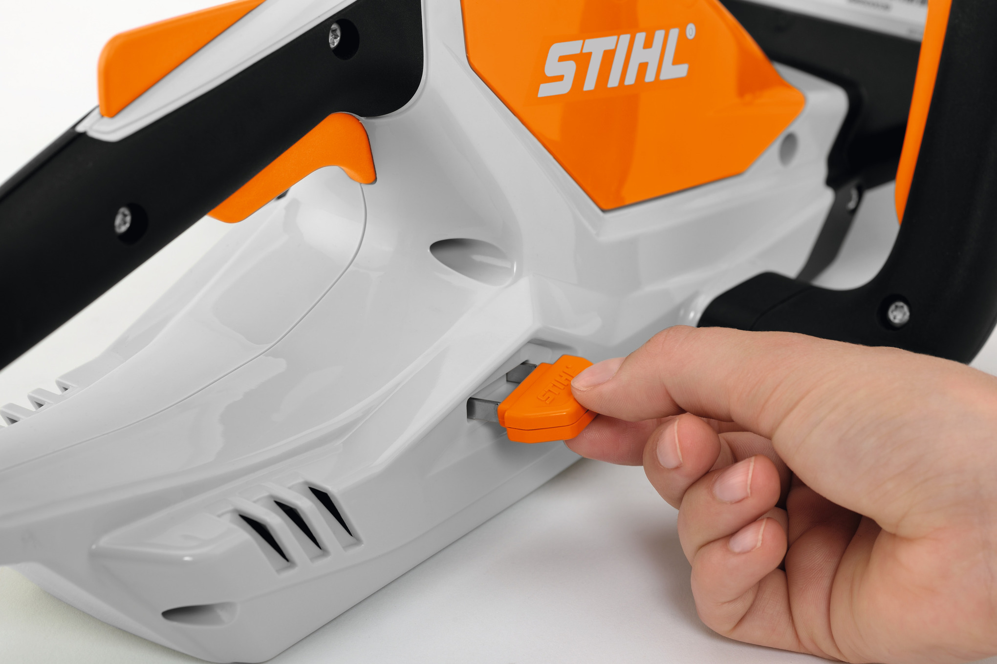 FSA 45 バッテリー刈払機 | STIHL