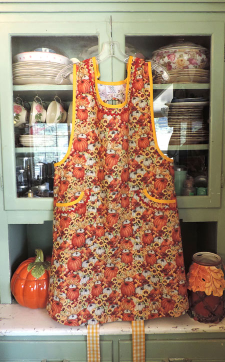 Retro Halloween aprons Halloween costume Spooky Spiders Holidays