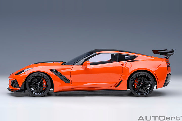 AUTOart Chevy Corvette ZR1 Sebring Orange Tintcoat 1:18 – STM Diecast