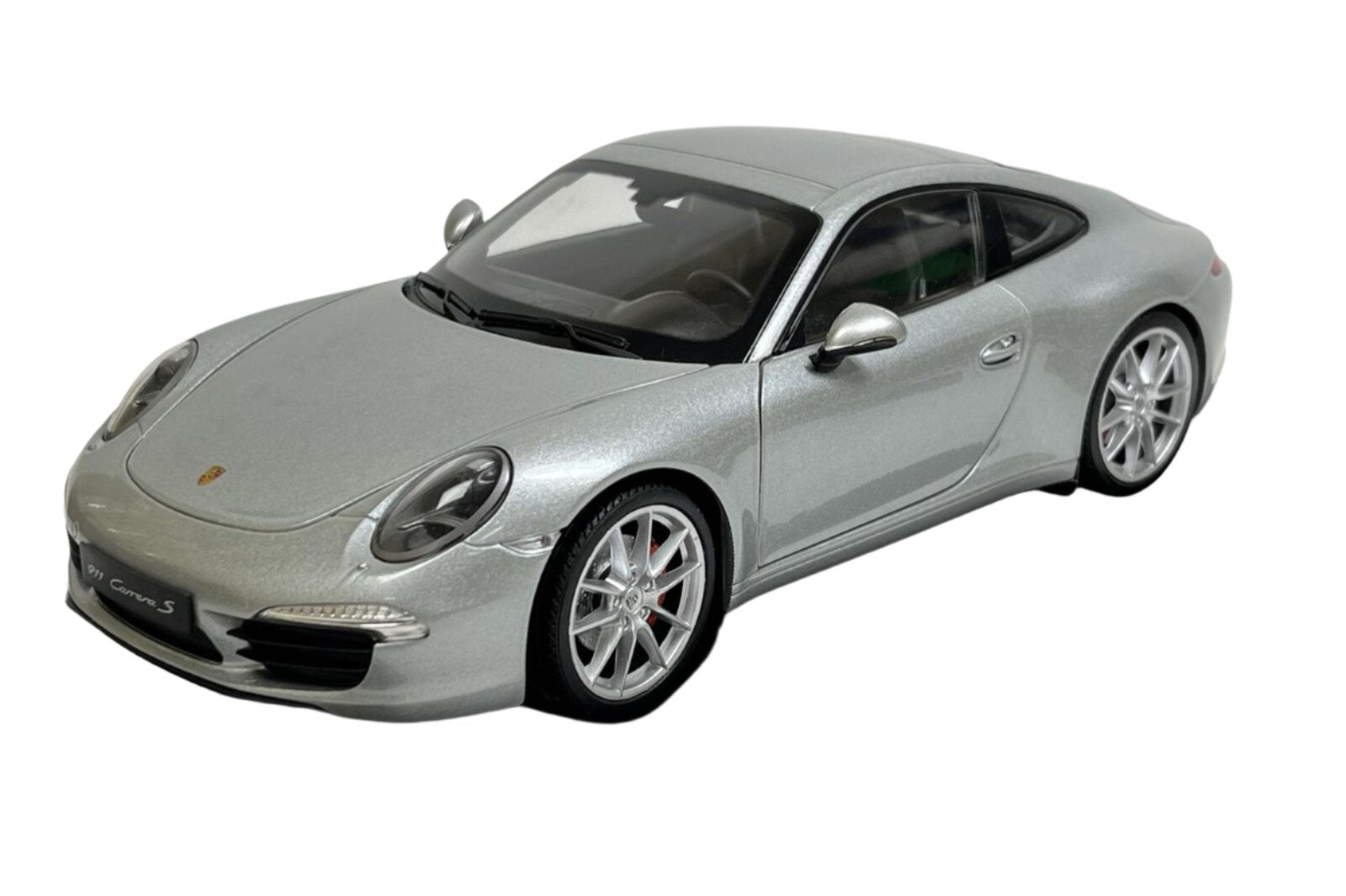 Welly 2013 Porsche 911 991 Carrera S Coupe Silver 1:18 – STM Diecast