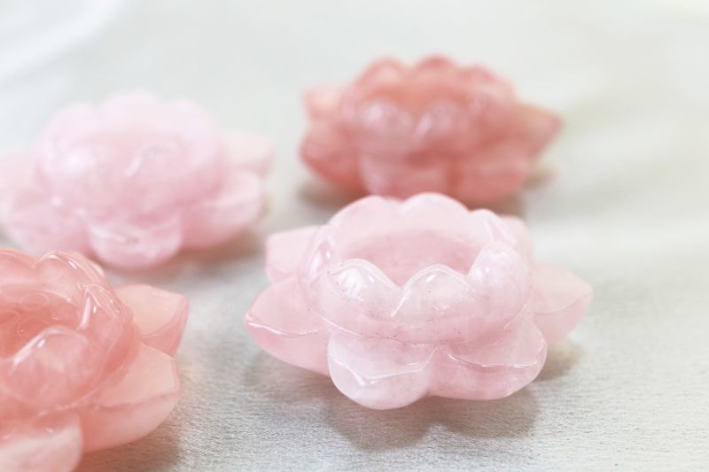 置物 ローズクォーツ 蓮 ハス 花 ピンク キャンドルホルダー 水晶 恋愛
