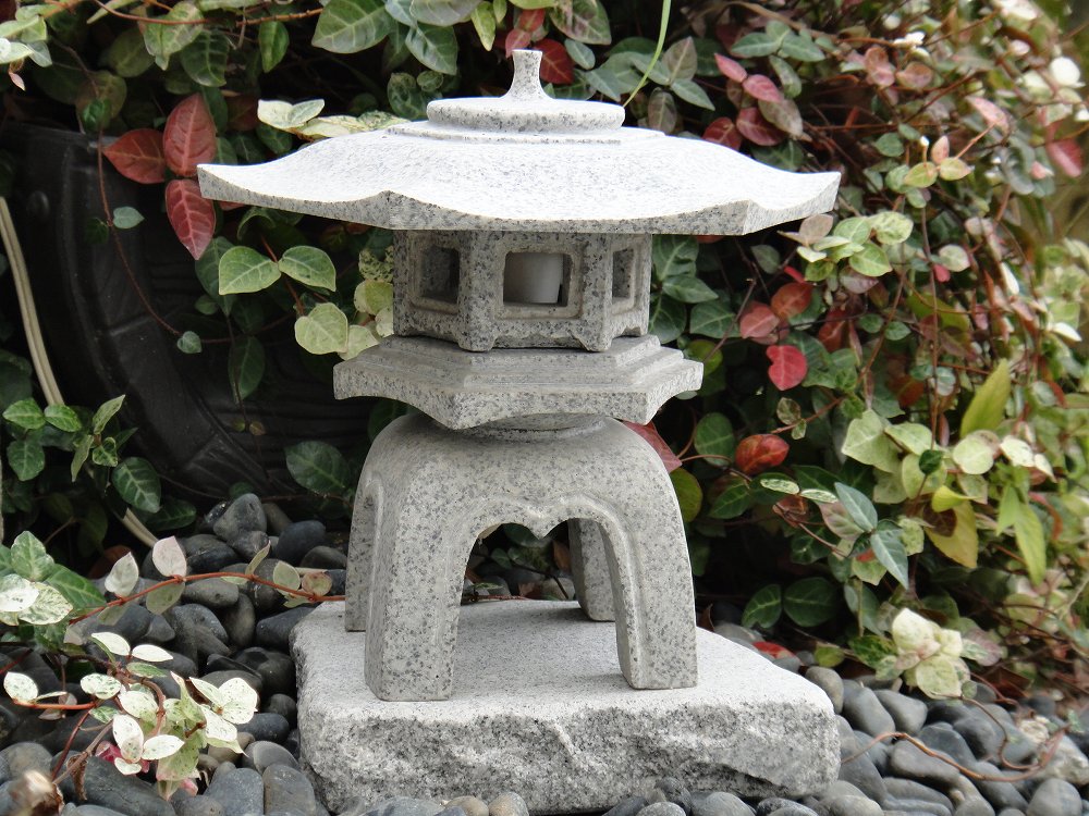 ミニチュア豆灯篭 角雪見の製品案内愛知県岡崎市の石灯篭・水鉢蹲など