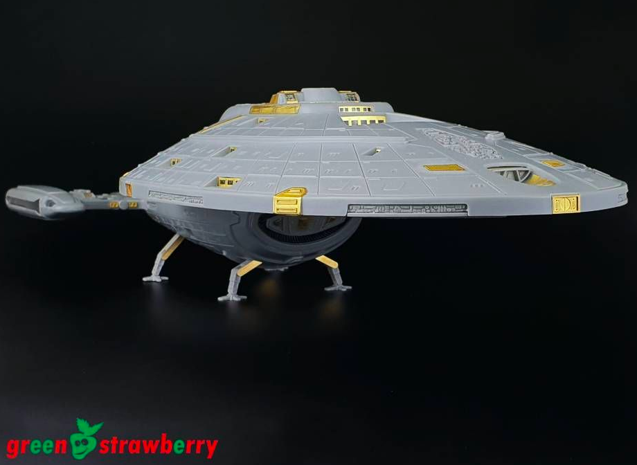 U.S.S. Voyager NCC-74205 Green Strawberry -FP18
