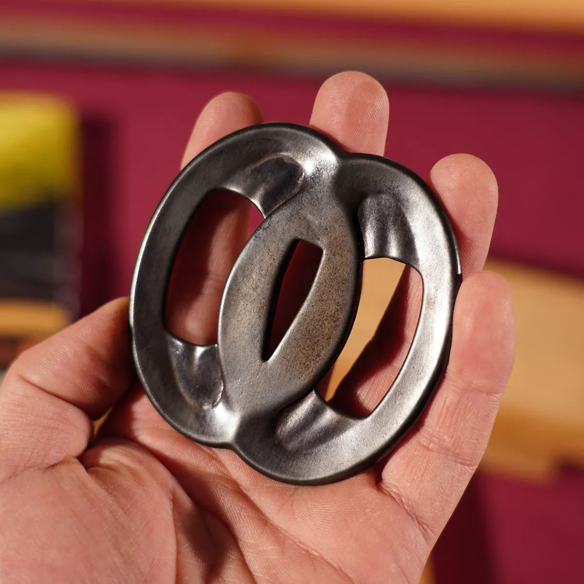 Tsuba of the sakabato katana in Cartoon Rurouni Kenshin -Z-Sey
