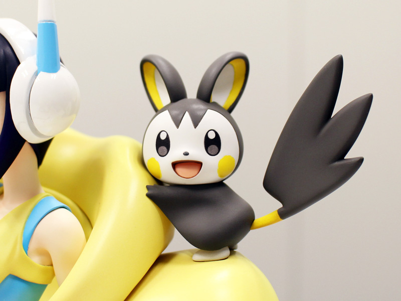 カミツレ＆エモンガの超美麗フィギュアが登場！ ポケモンセンター