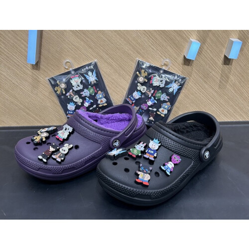 CROCS】大人気KPOPアイドルTREASUREのオリジナルジビッツになります