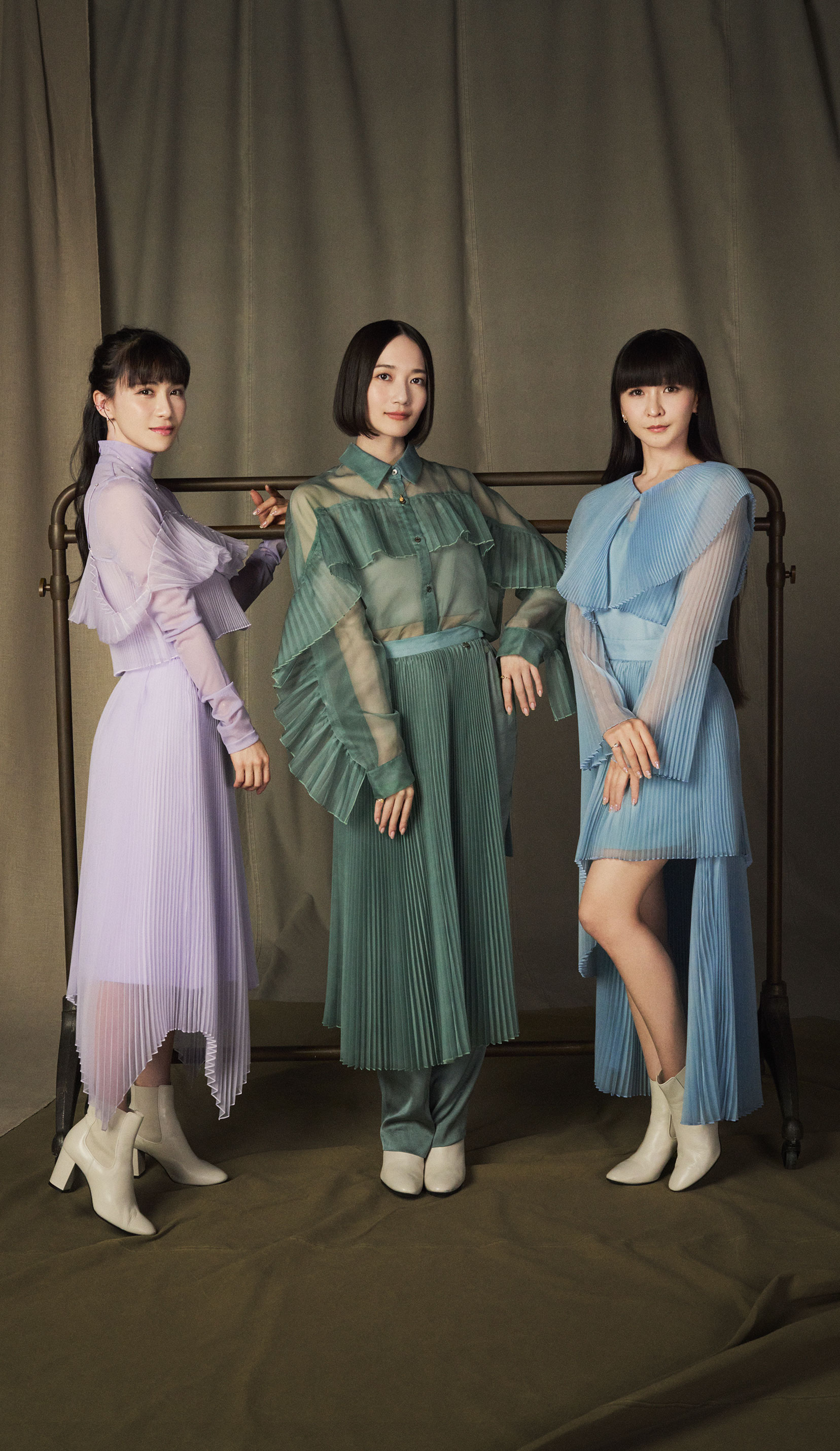 9 ｜ Perfume Closet