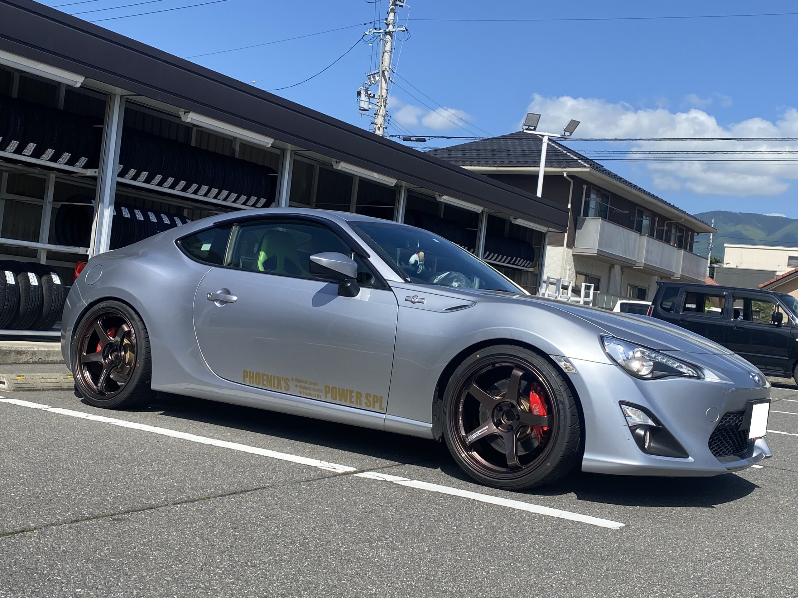 トヨタ86に19インチのADVAN Racing GT BEYOND を装着！ | タイヤは