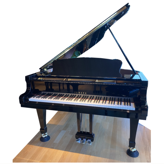 株式会社ピアノプラザ | YAMAHA EXPO 小室哲哉特注モデル
