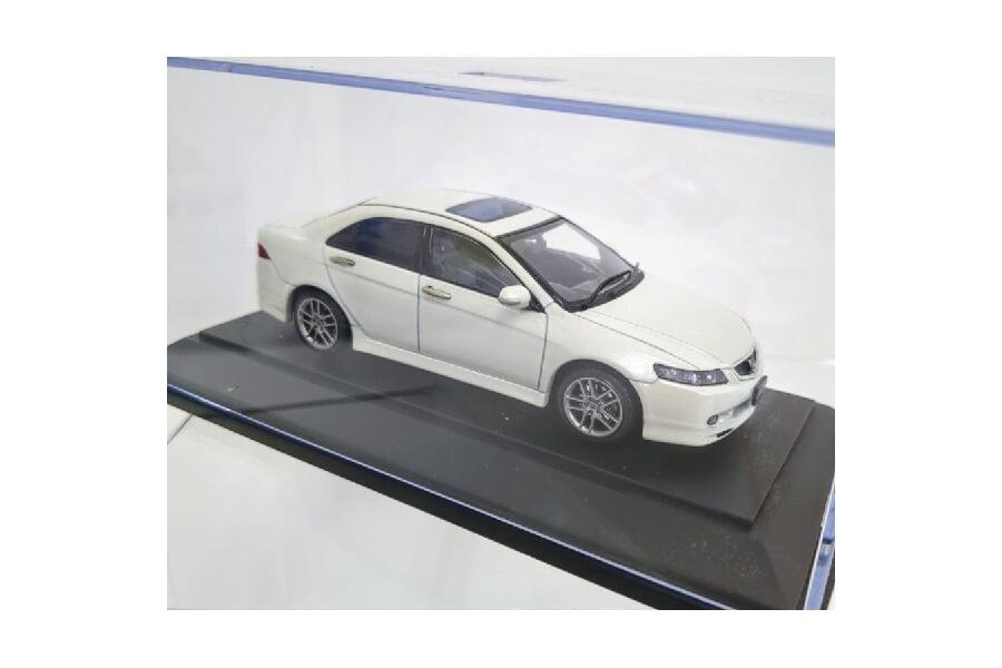 EBBRO HONDA ACCORD EURO R プレミアムホワイトパール 1/43 ホンダ