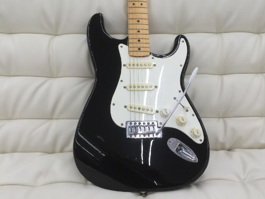 Fender MEXICO (ﾌｪﾝﾀﾞｰﾒｷｼｺ) STRATOCASTER Black 入荷しました