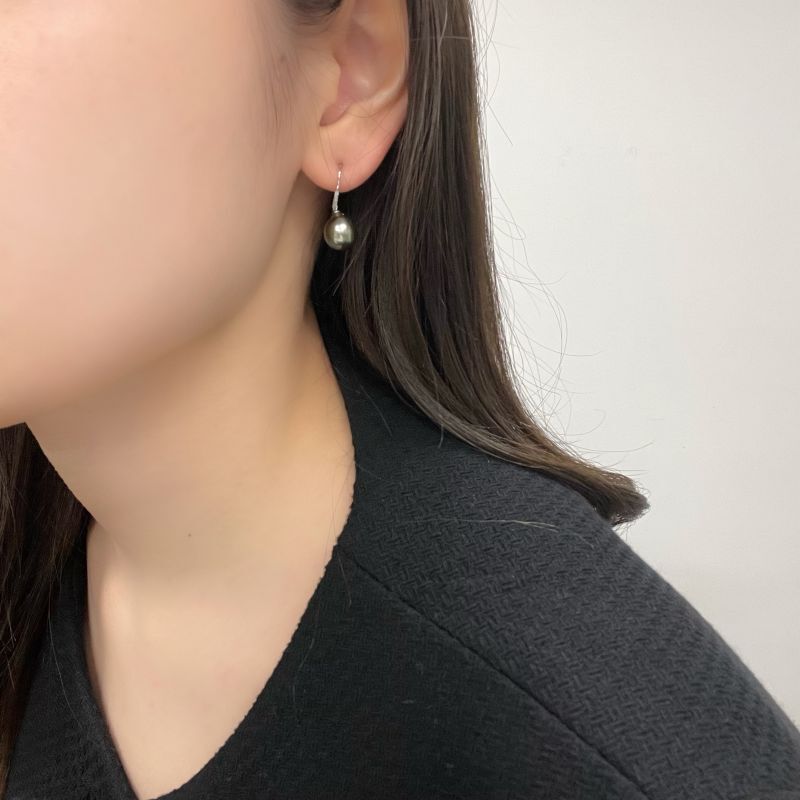 黒蝶真珠 フックパールピアス 9mm ピーコックカラー セミラウンド