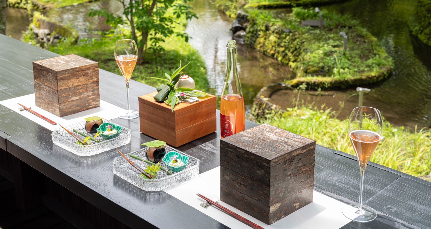 星のや軽井沢」宿泊記 その1 新設の「棚田ラウンジ」で、緑と水に抱