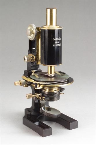 An unusual Zeiss “jug handle” microscope – Quekett Microscopical Club