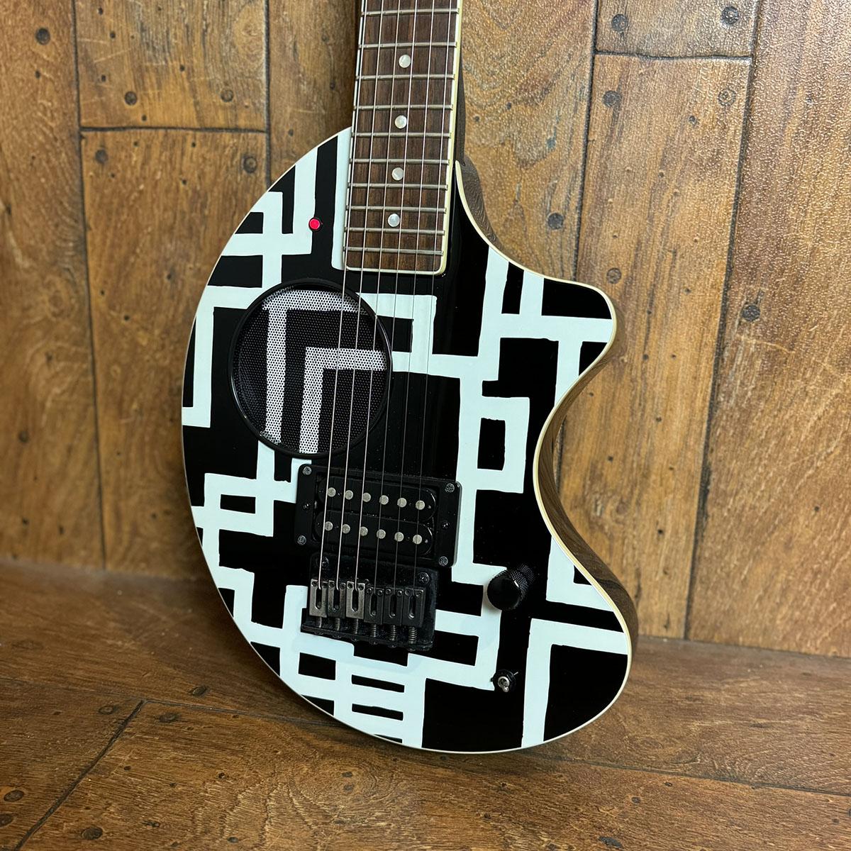 布袋寅泰 FERNANDES ZO-3 HOTEI MODEL FERNANDES ミニギターZO-3 HT HOTEI MODEL中古()売却済みです