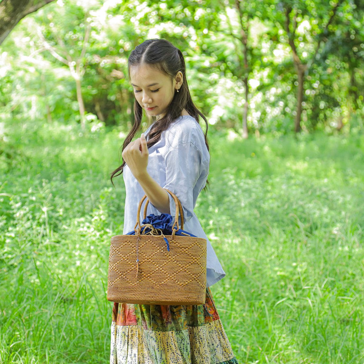 楕円巾着バッグMサイズ マチ広 (NAB695B) Rosily(ロージリー) バリ島