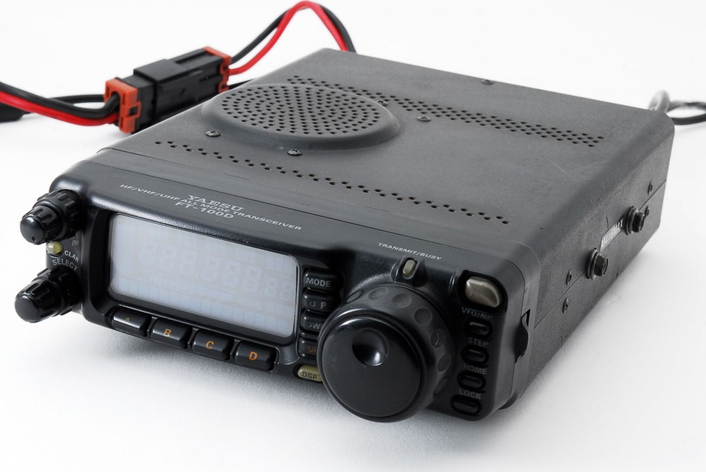 Yaesu FT-100D