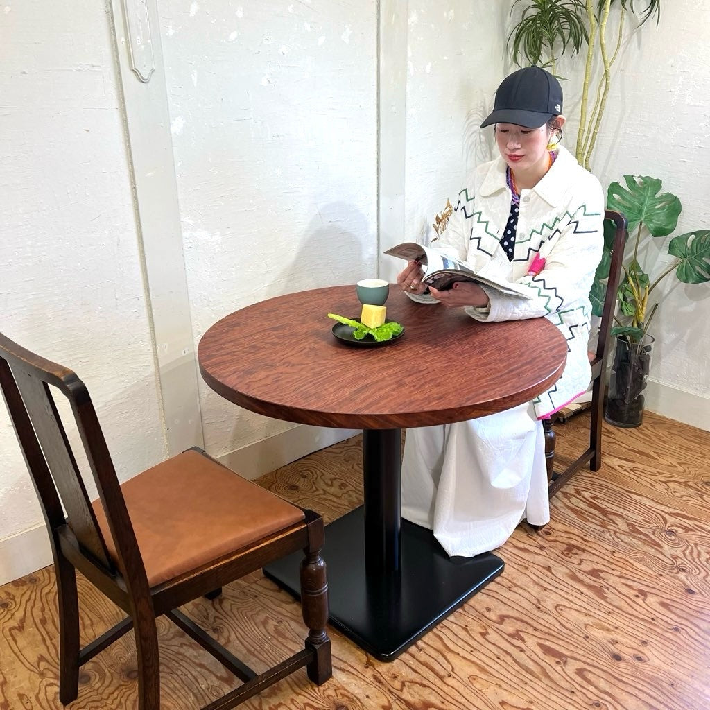 一枚板のカフェテーブル ブビンガ 無垢材 ラウンド リメイク家具 再生