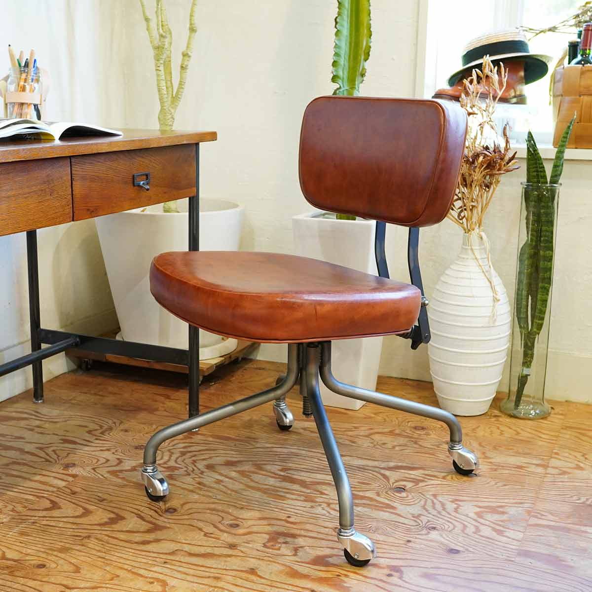 TRUCK FURNITURE（トラックファニチャー）