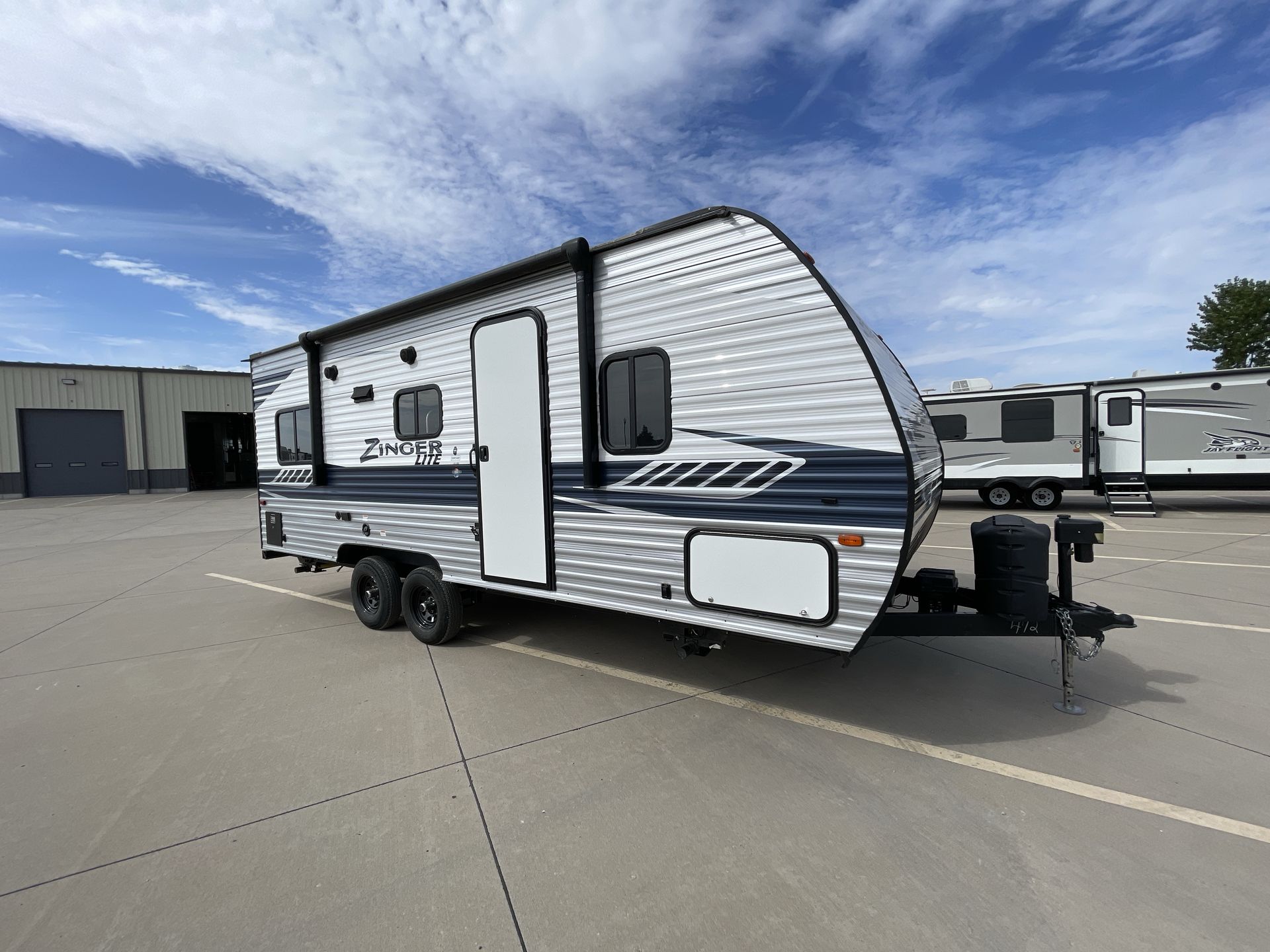 SOLD 2020 CrossRoads Zinger Lite ZR211RD | Premier RV | Blue Grass