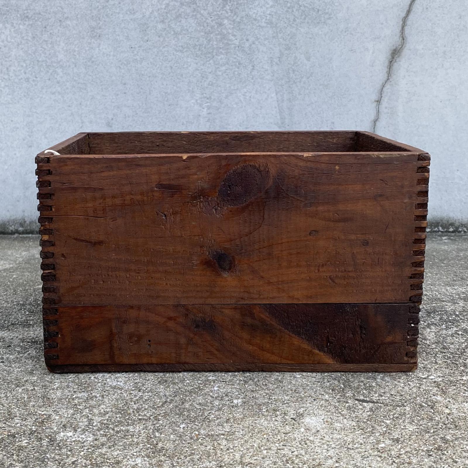 VINTAGE ANTIQUE WOOD CRATE WOODEN BOX WHITTEMORE BROS Co