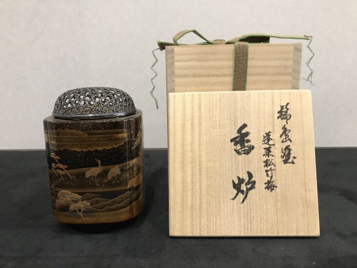 はやみ】輪島塗 飾香炉 秀峰作 「春秋」 はやみ】輪島塗 飾香炉 秀峰作