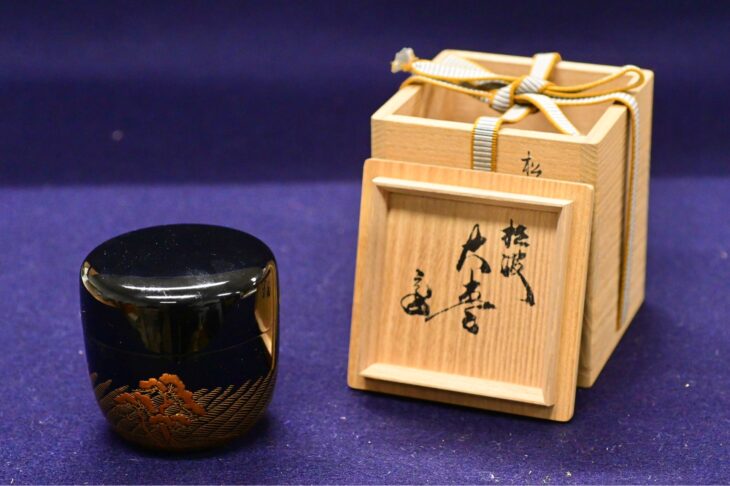 川端近左 作 「松波蒔絵大棗」 買取価格相場｜骨董品買取 緑和堂