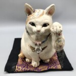 吉田一也 作 『どら招き猫』 ｜骨董品買取 緑和堂