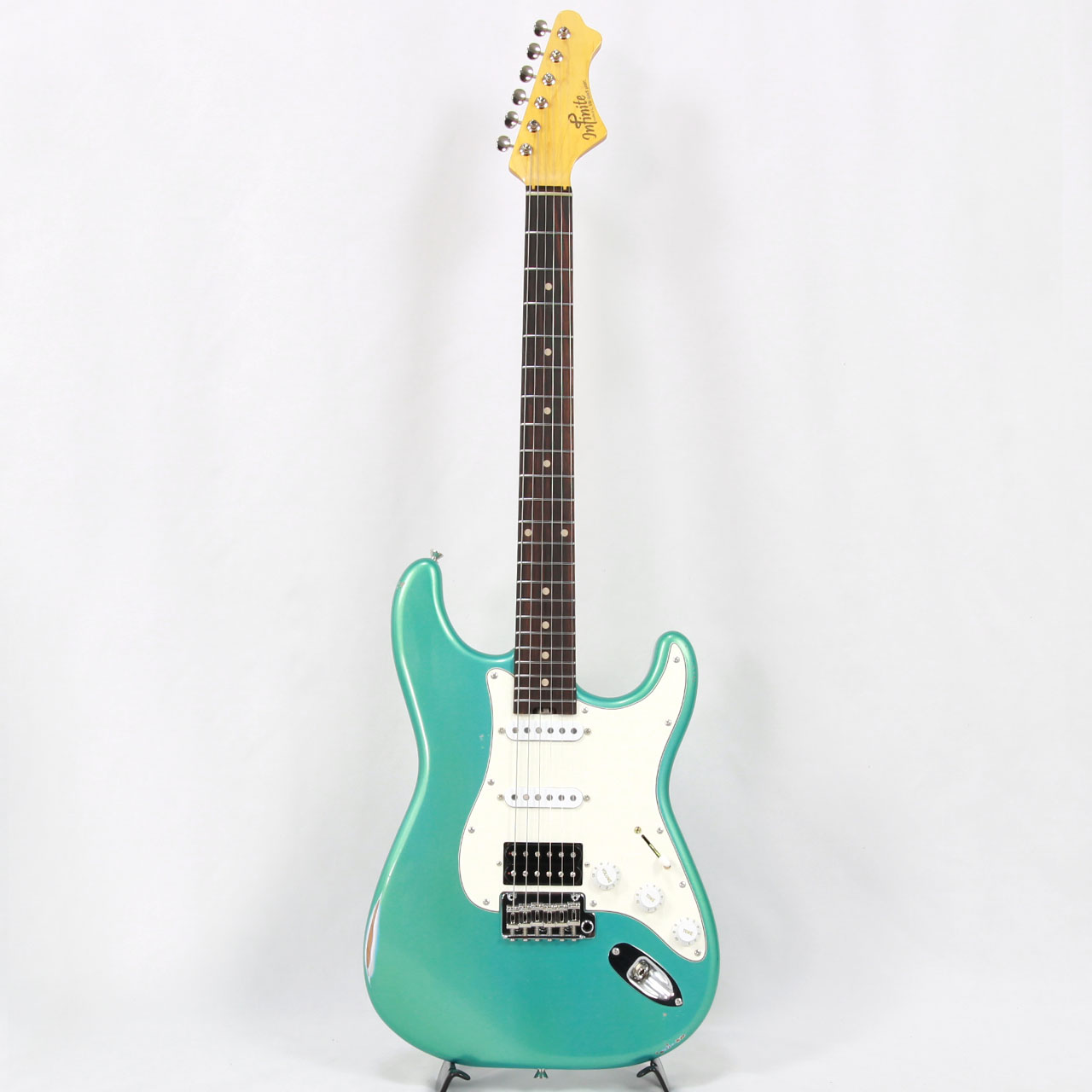 infinite Trad Fullsize ST Faded Lake Placid Blue w/Mid Aged