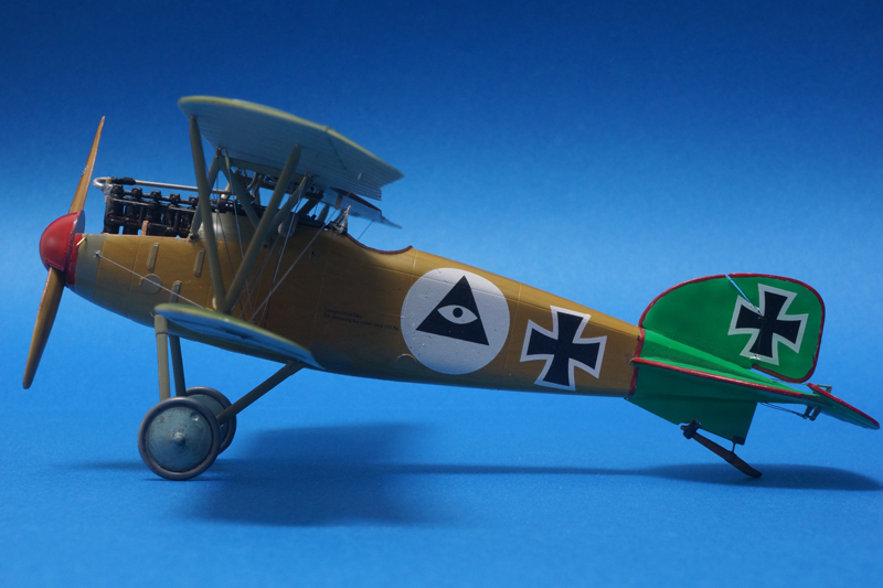 【塗装済完成品】複葉機エデュアルド1/48 アルバトロスAlbatros D.V アルバトロス D.Va 1/48 - エデュアルドeショップ