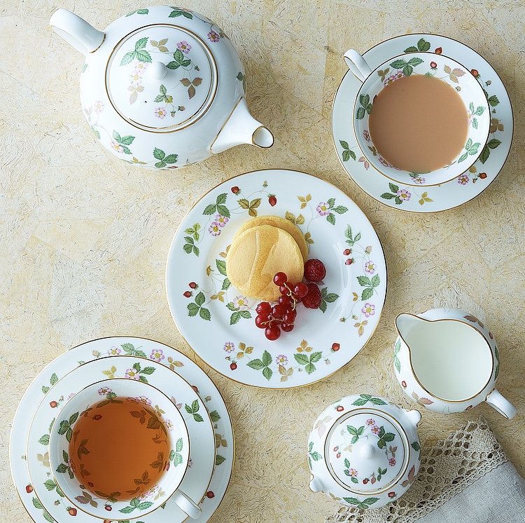 ワイルド ストロベリー プレート 15cm|WEDGWOOD公式オンラインストア