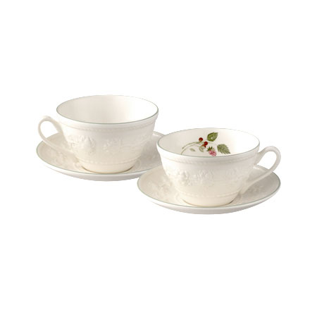 フェスティビティ ラズベリー ティーカップ&ソーサー ペア|WEDGWOOD