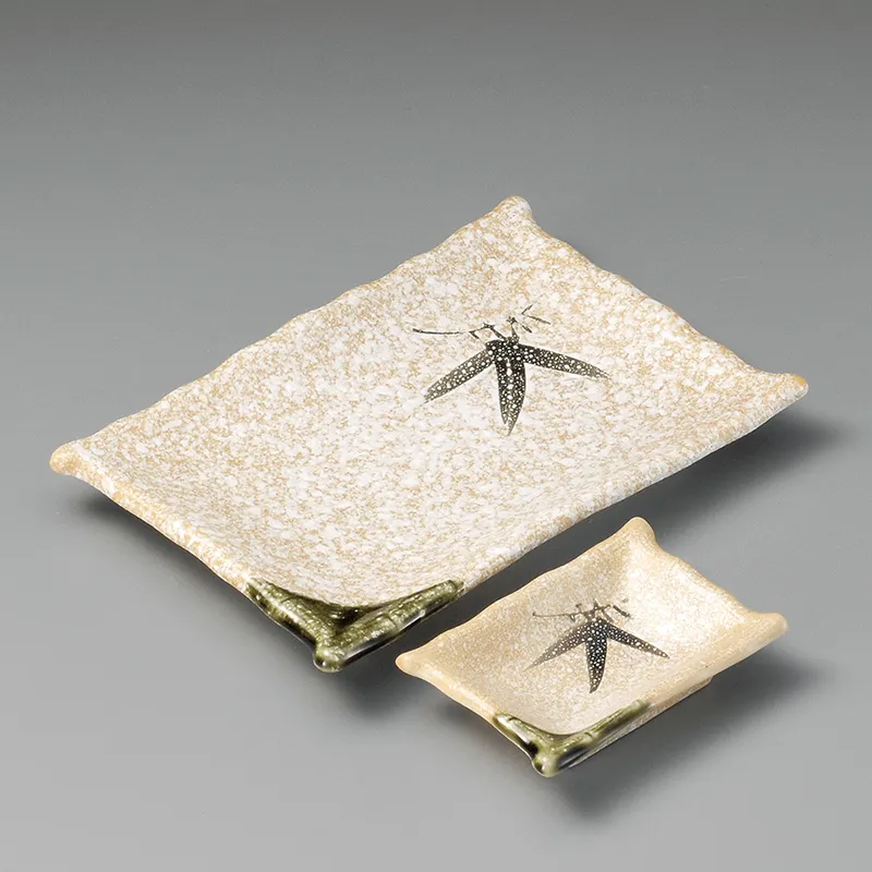 志野織部 八角盛皿 唐草絵(和風変形皿(中サイズ))|食器通販の陶磁庵