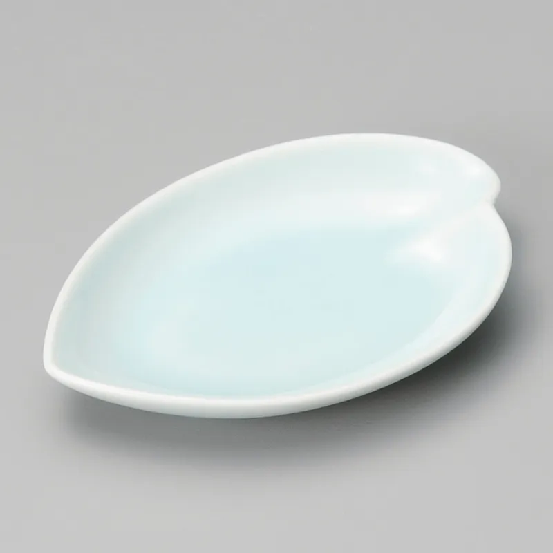 青白磁花びら銘々皿(和風変形皿・楕円皿(小サイズ))|食器通販の陶磁庵